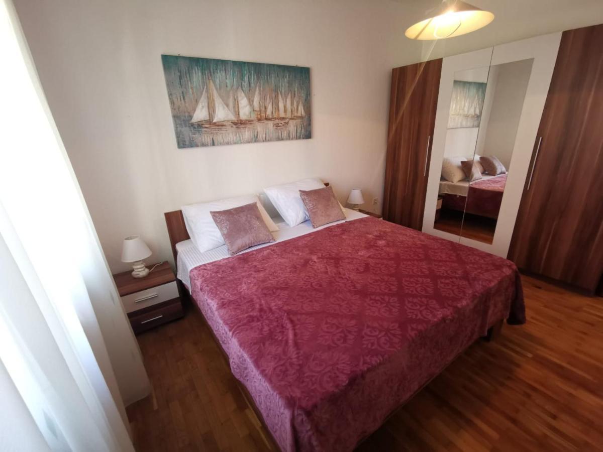 Apartments Mila Kastela Ngoại thất bức ảnh