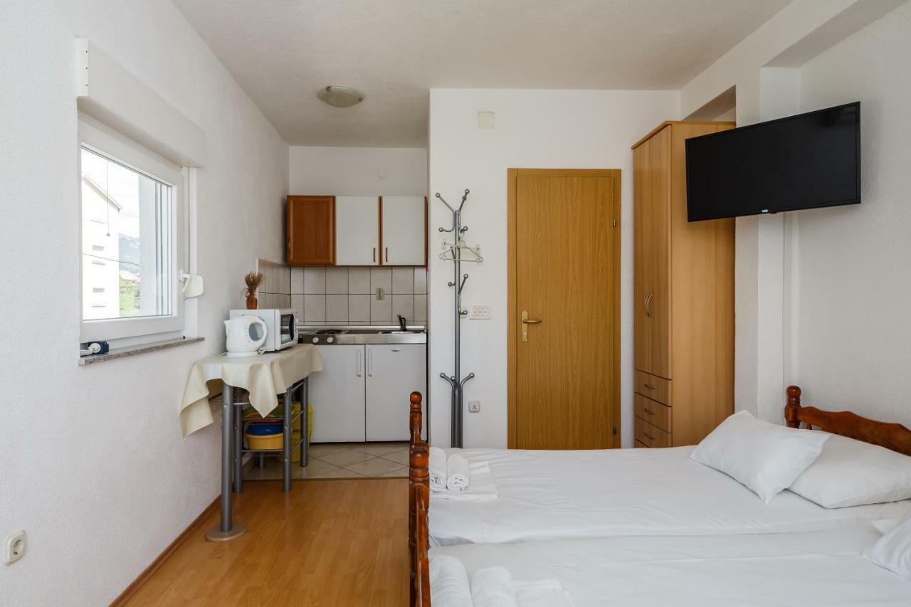 Apartments Mila Kastela Ngoại thất bức ảnh